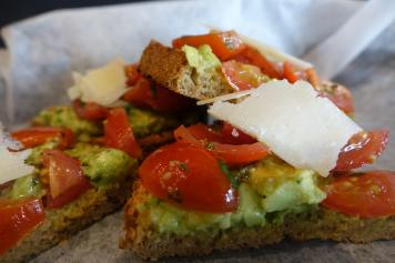 avo-toast-at-vessel