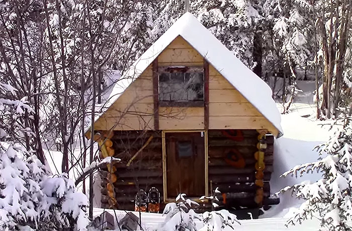 Off grid cabin