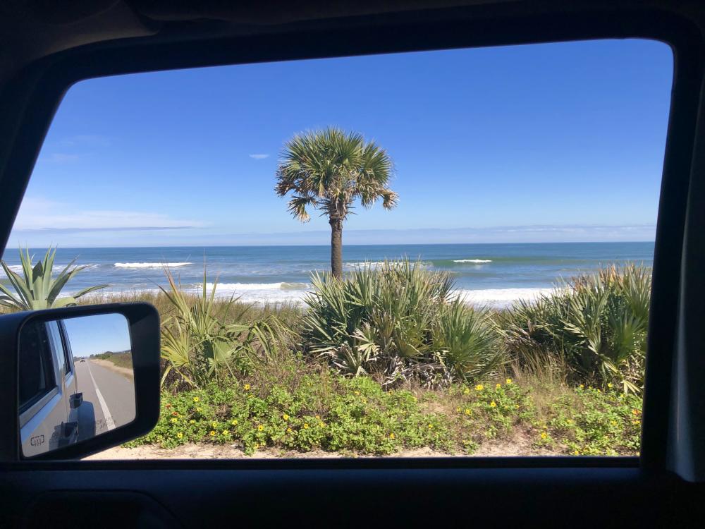 Beach along the A1A highway in Flagler Beach