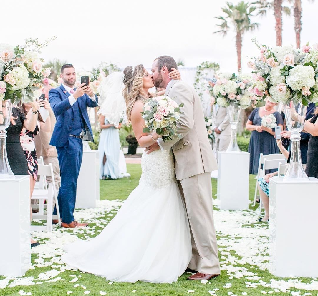 Wedding Kiss