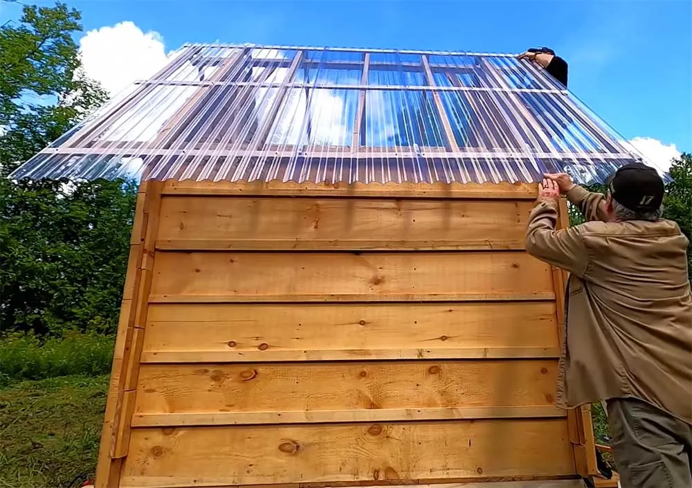 Cabin with clear roof